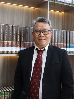 Dr. Iyus Wiadi, S.E., MPA