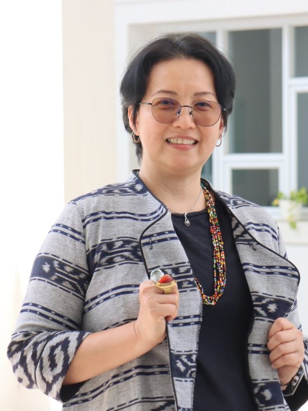 Ira Handayani Samri, S.Sn., M.Ds