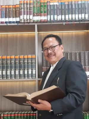 Prof.Dr.Ahmad Badawi Saluy,MM.,CHRA.,CQC. Prof.Dr.Ahmad Badawi Saluy,MM.,CHRA.,CQC.