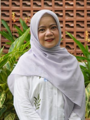 tri-wahyuti (1) tri-wahyuti (1)